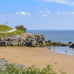 2 Bedroom Awesome In * Meschers-sur-Gironde